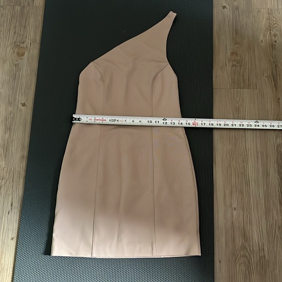 NWT🍀GAUGE81
Colorado One-Shoulder Mini Dress - Picture 10 of 11